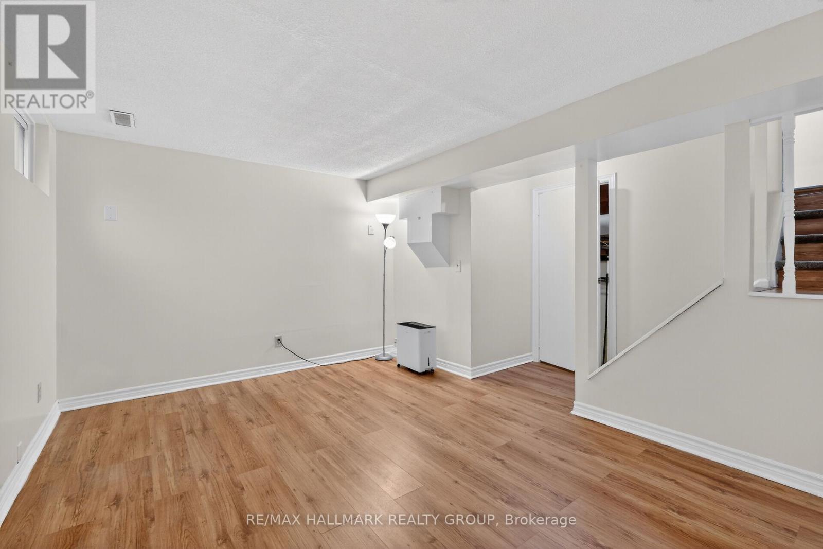4 Gowrie Drive, Ottawa, Ontario  K2L 2S4 - Photo 22 - X13444310