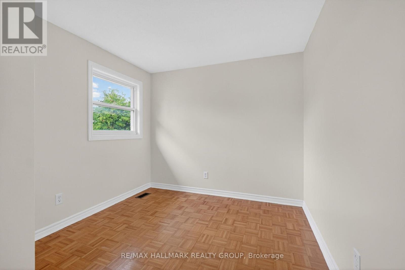 4 Gowrie Drive, Ottawa, Ontario  K2L 2S4 - Photo 27 - X13444310