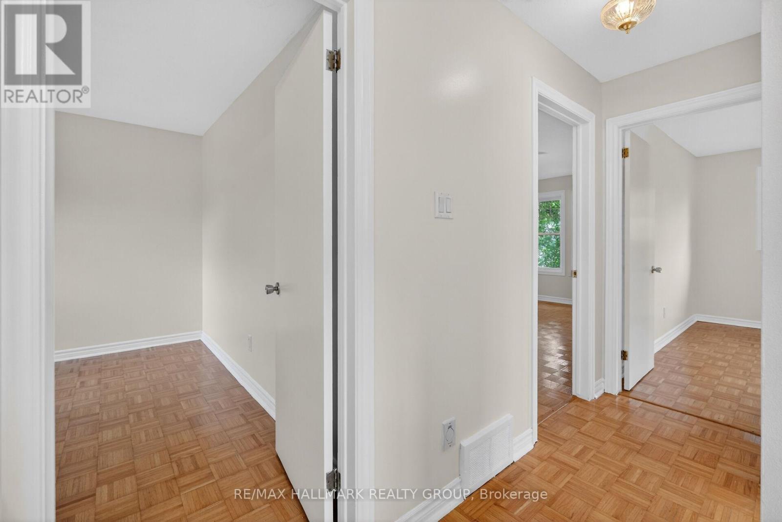 4 Gowrie Drive, Ottawa, Ontario  K2L 2S4 - Photo 35 - X13444310