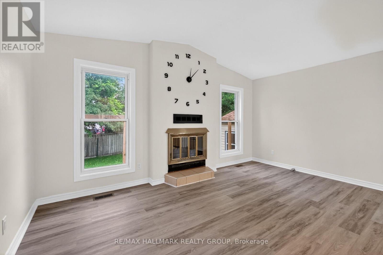 4 Gowrie Drive, Ottawa, Ontario  K2L 2S4 - Photo 6 - X13444310