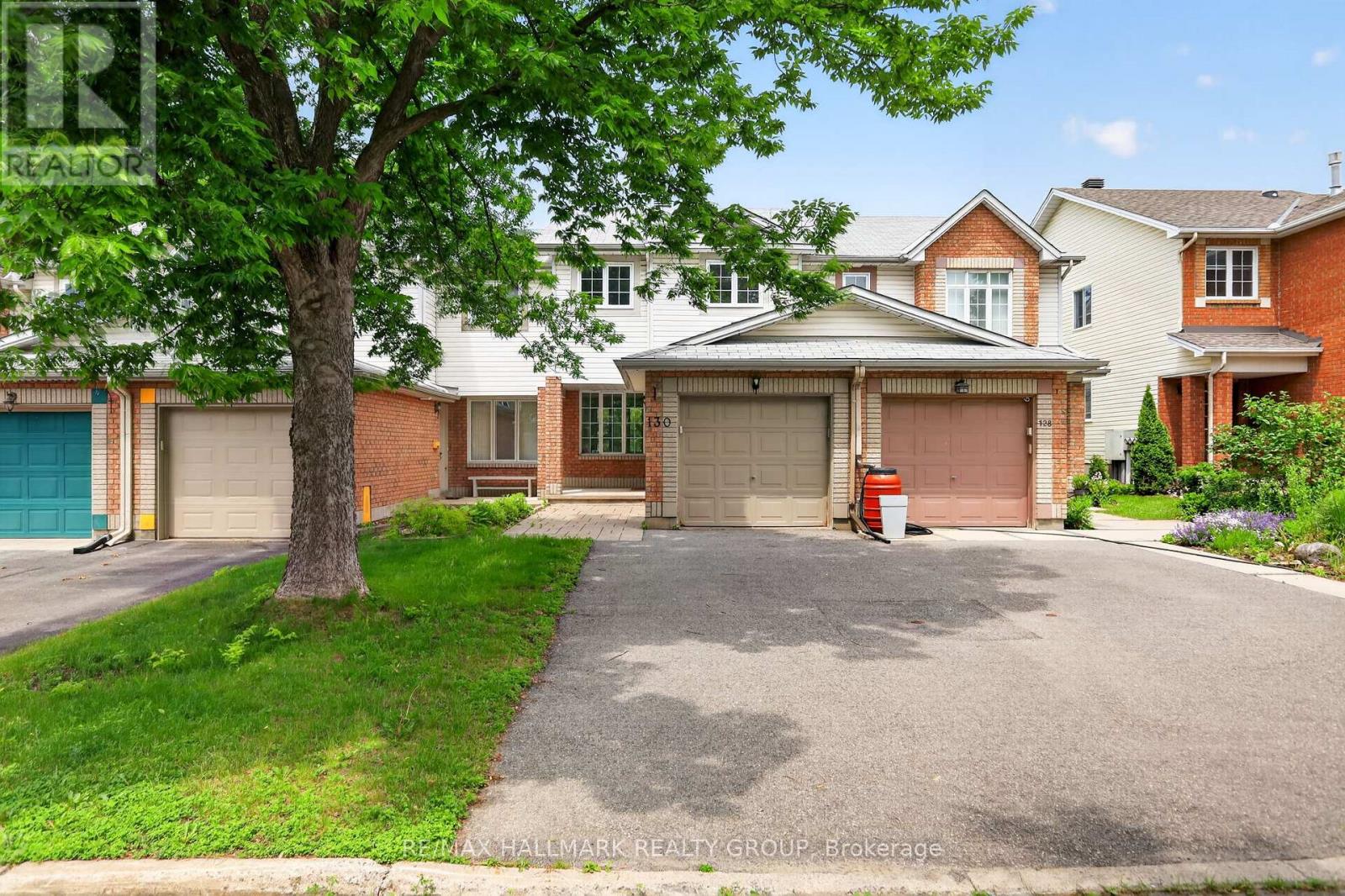 130 COLLEGE CIRCLE, Ottawa, Ontario