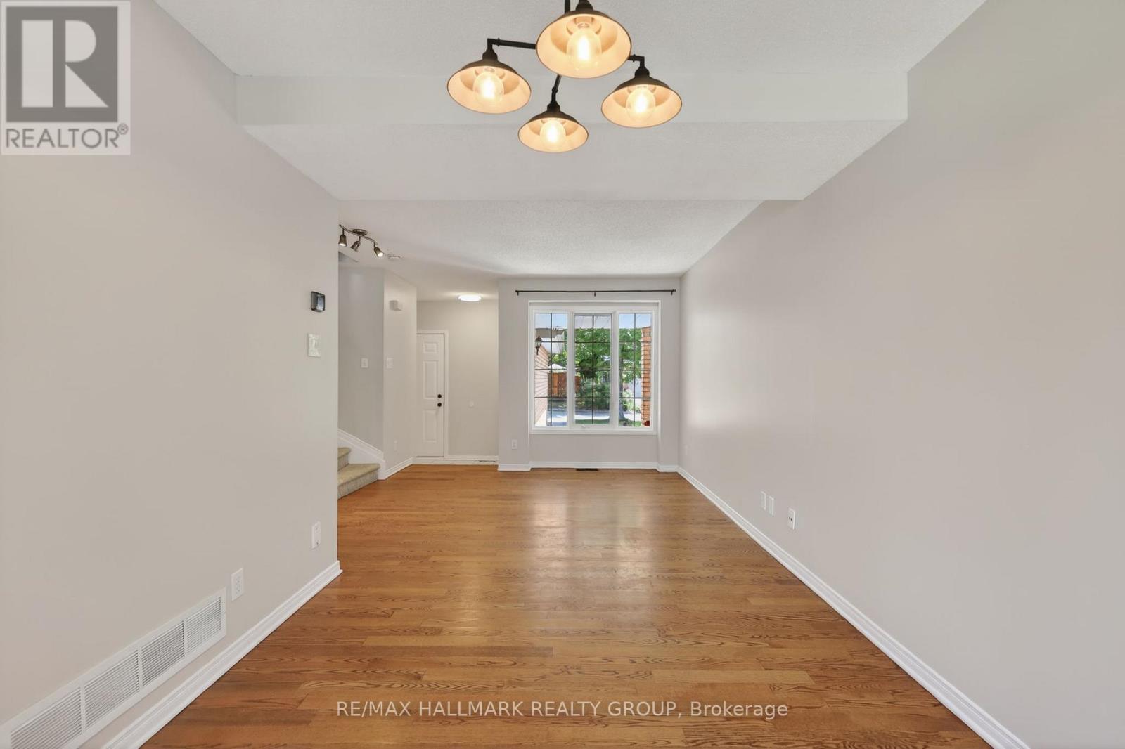 130 College Circle, Ottawa, Ontario  K1K 4R9 - Photo 10 - X13444462