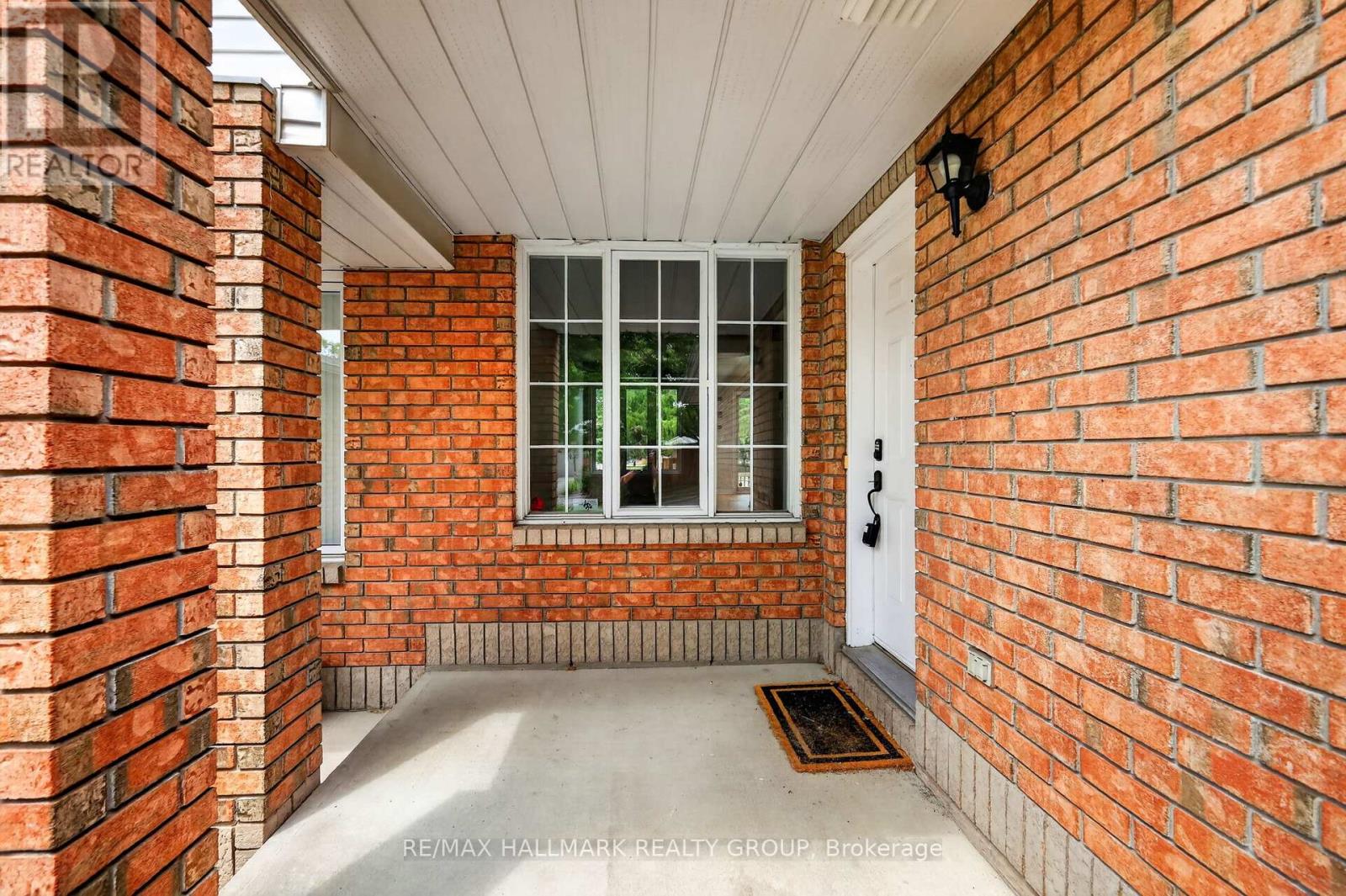130 College Circle, Ottawa, Ontario  K1K 4R9 - Photo 3 - X13444462