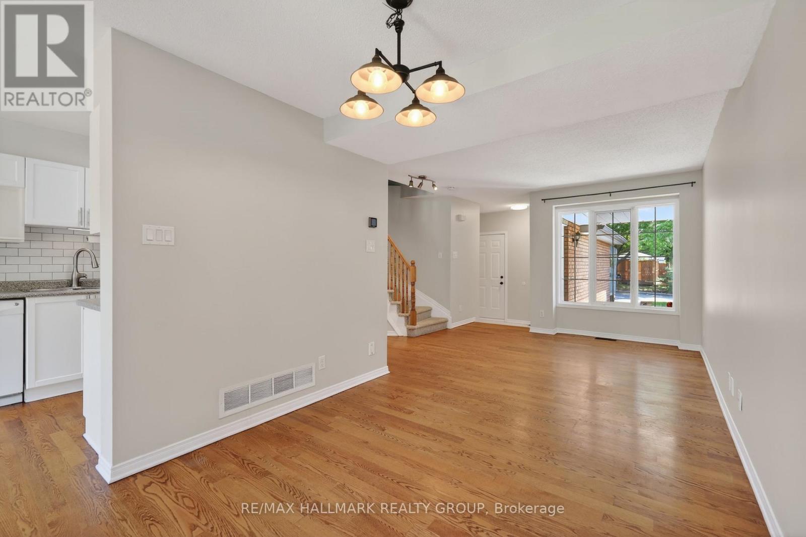 130 College Circle, Ottawa, Ontario  K1K 4R9 - Photo 9 - X13444462