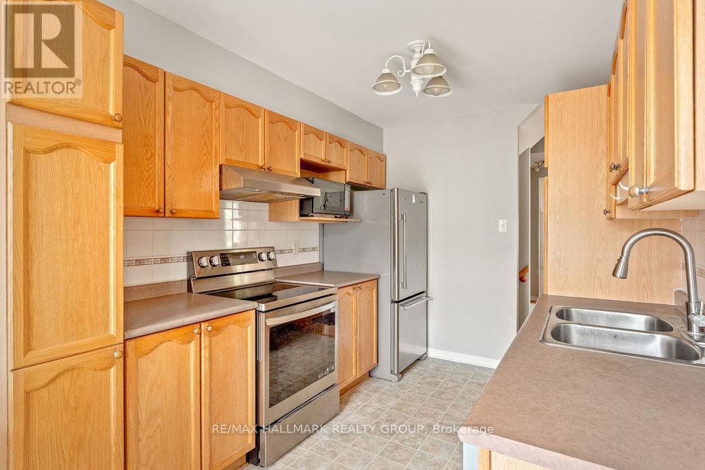 113 Carwood Circle, Ottawa, Ontario  K1K 4V5 - Photo 12 - X13444618