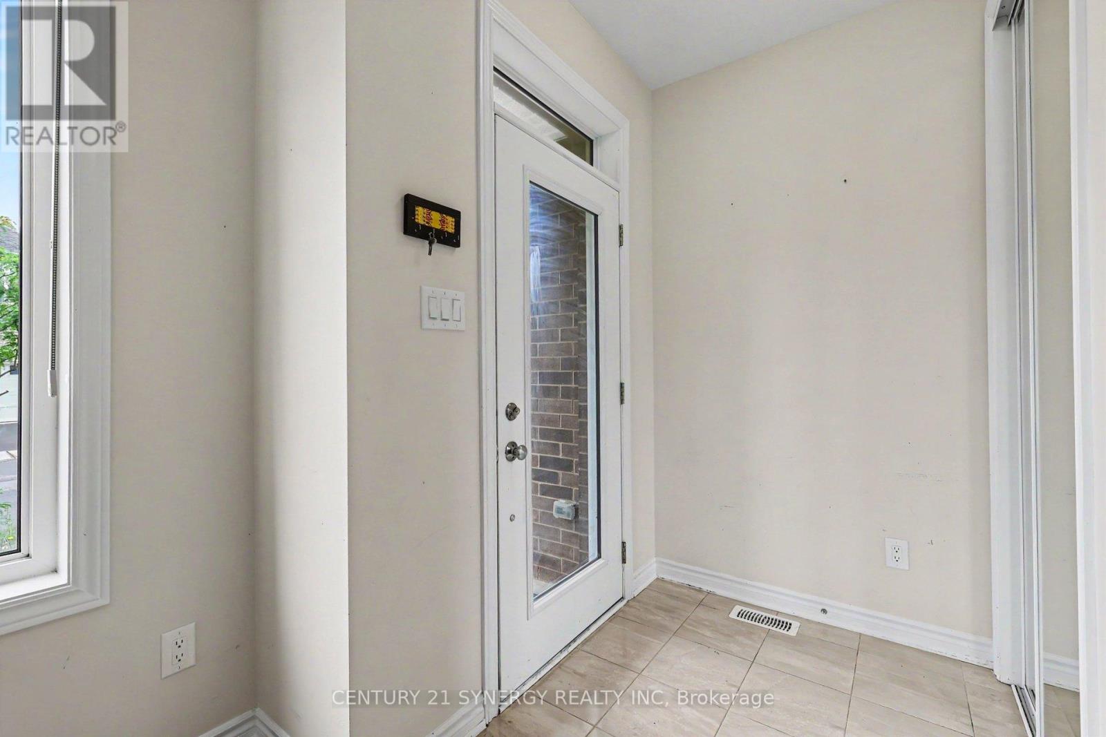 1852 Haiku Street, Ottawa, Ontario  K2J 6W6 - Photo 3 - X13444868