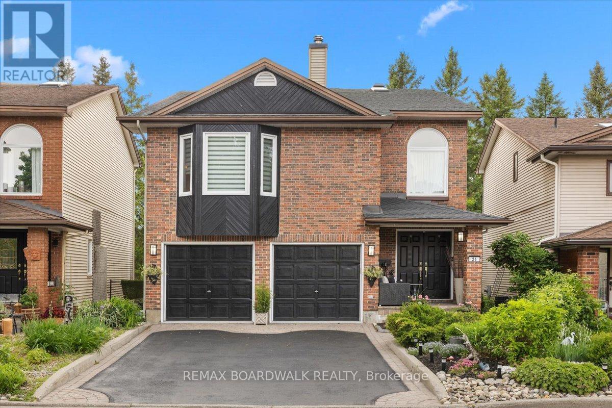 24 HACKETT STREET, Ottawa, Ontario