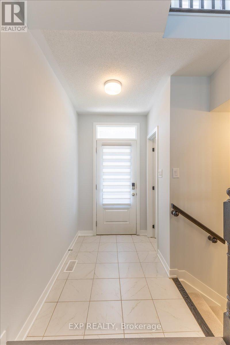 297 Billrian Crescent, Ottawa, Ontario  K2S 3A6 - Photo 4 - X13445144