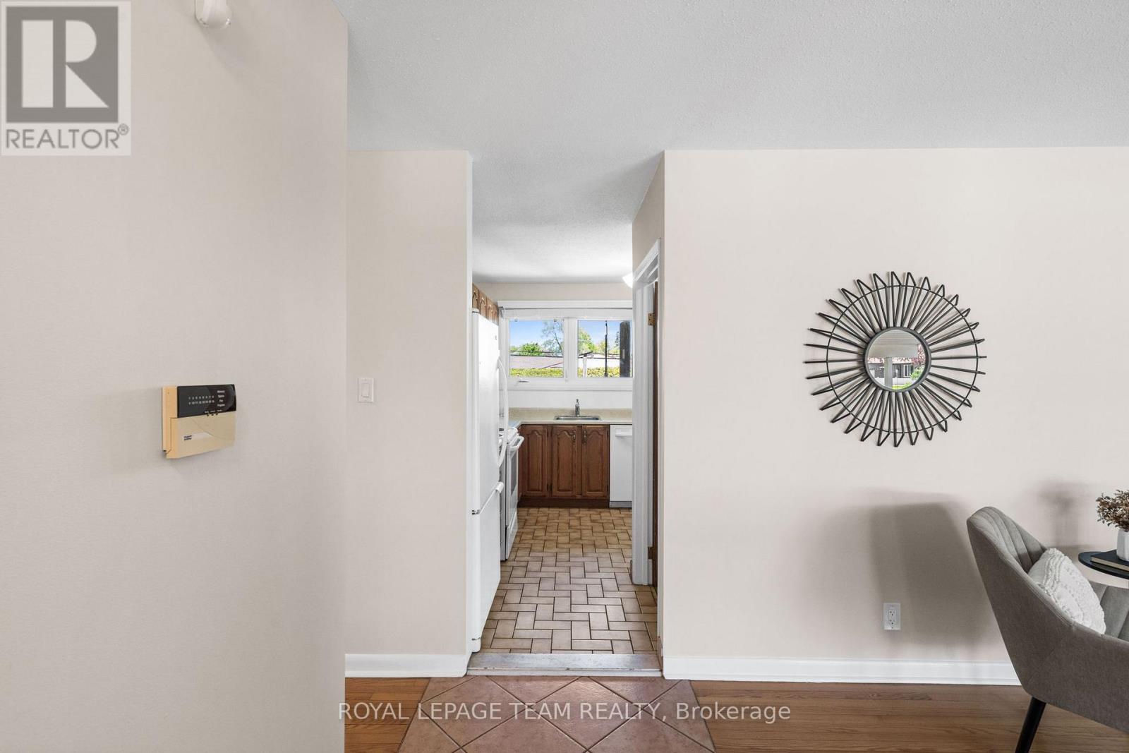 1131 Deer Park Road, Ottawa, Ontario  K2E 6G7 - Photo 6 - X13445536