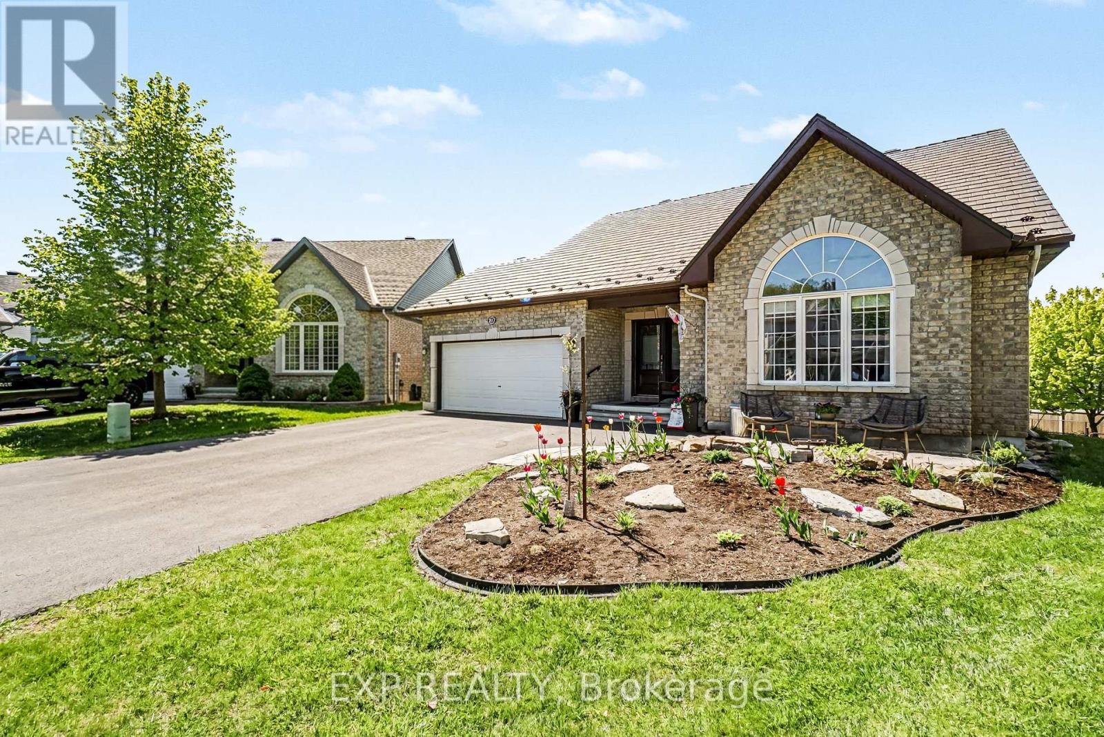 217 Jasper Crescent, Clarence-Rockland, Ontario  K4K 0A3 - Photo 2 - X13445862