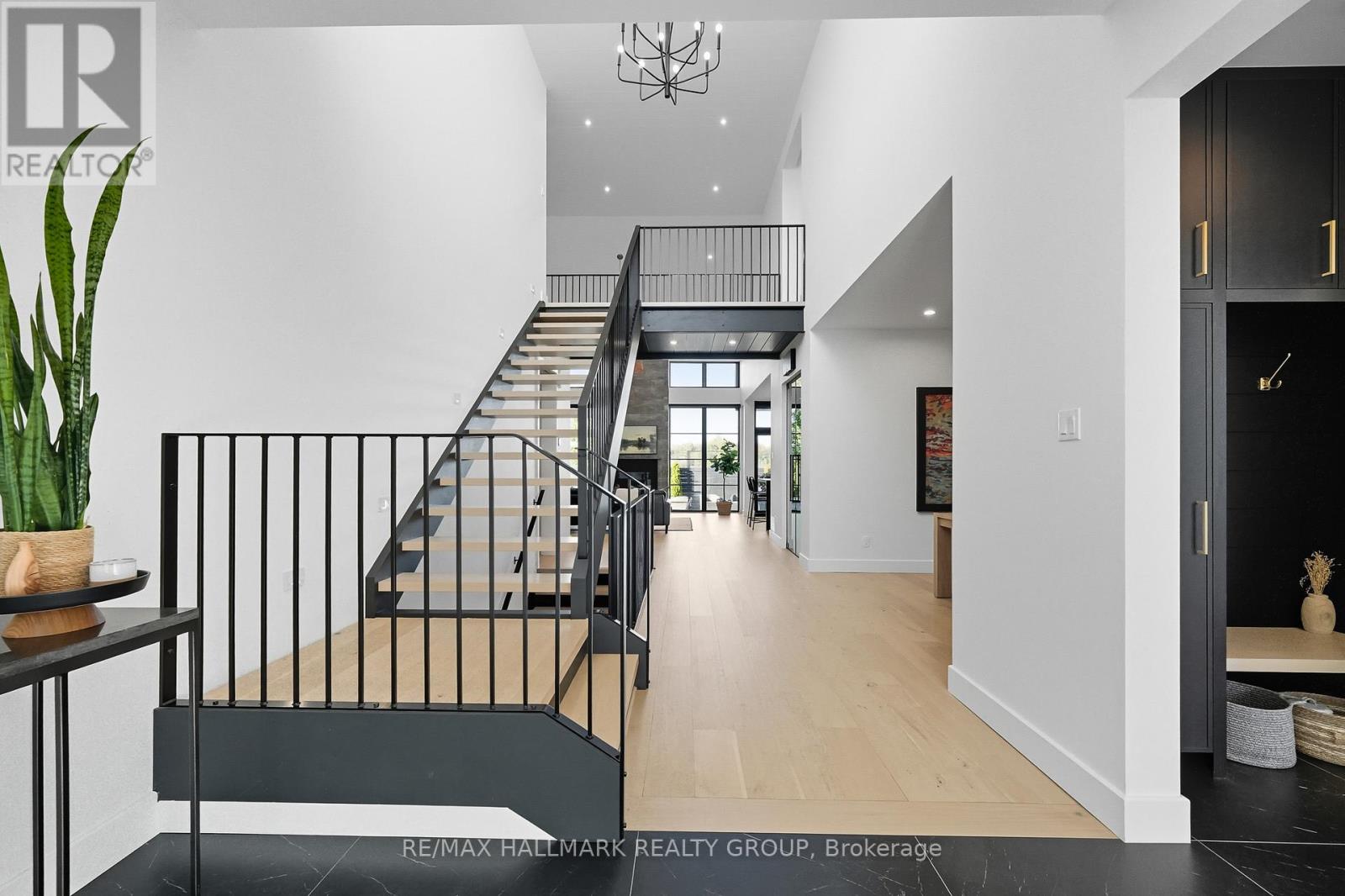 610 Gendarme Circle, Ottawa, Ontario  K1W 0R1 - Photo 4 - X13445898