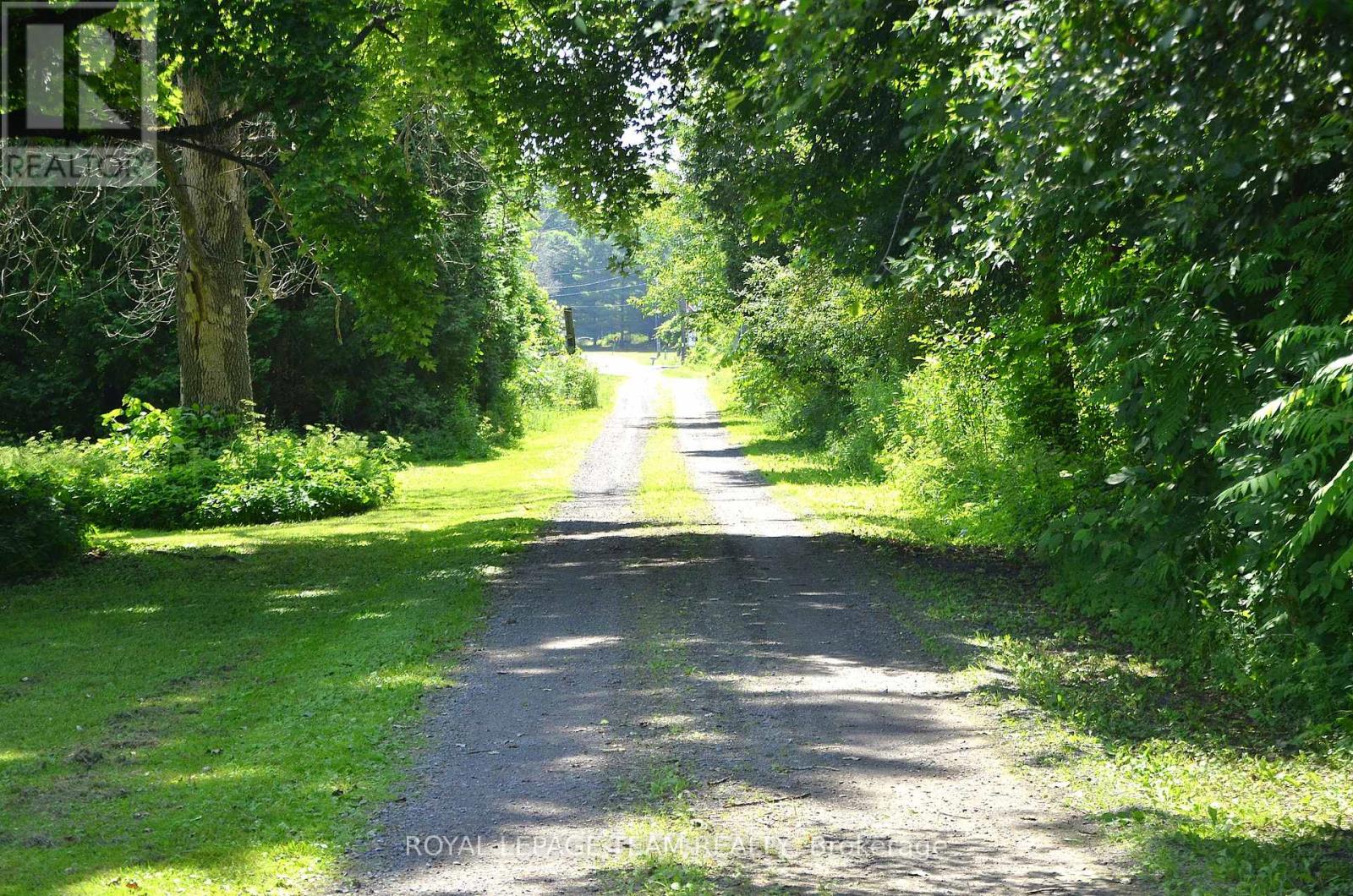 10355 Broken Second Road W, South Dundas, Ontario  K0E 1K0 - Photo 2 - X13445900