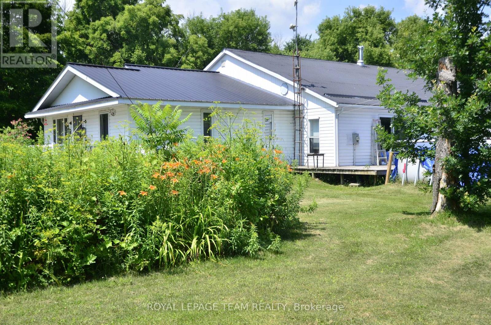 10355 Broken Second Road W, South Dundas, Ontario  K0E 1K0 - Photo 5 - X13445900