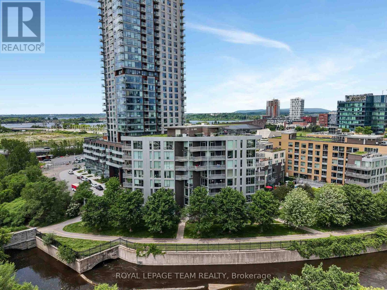 324 - 300C LETT STREET, Ottawa, Ontario