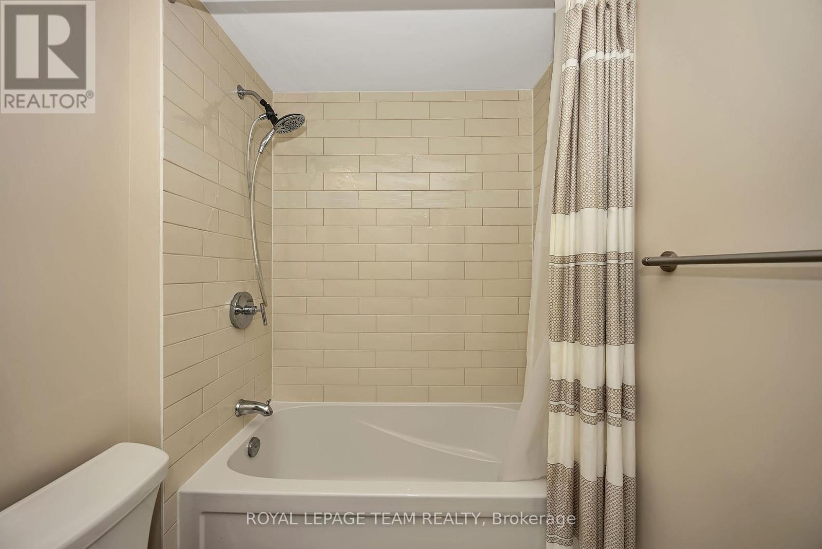 324 - 300c Lett Street, Ottawa, Ontario  K1R 0A8 - Photo 13 - X13446052
