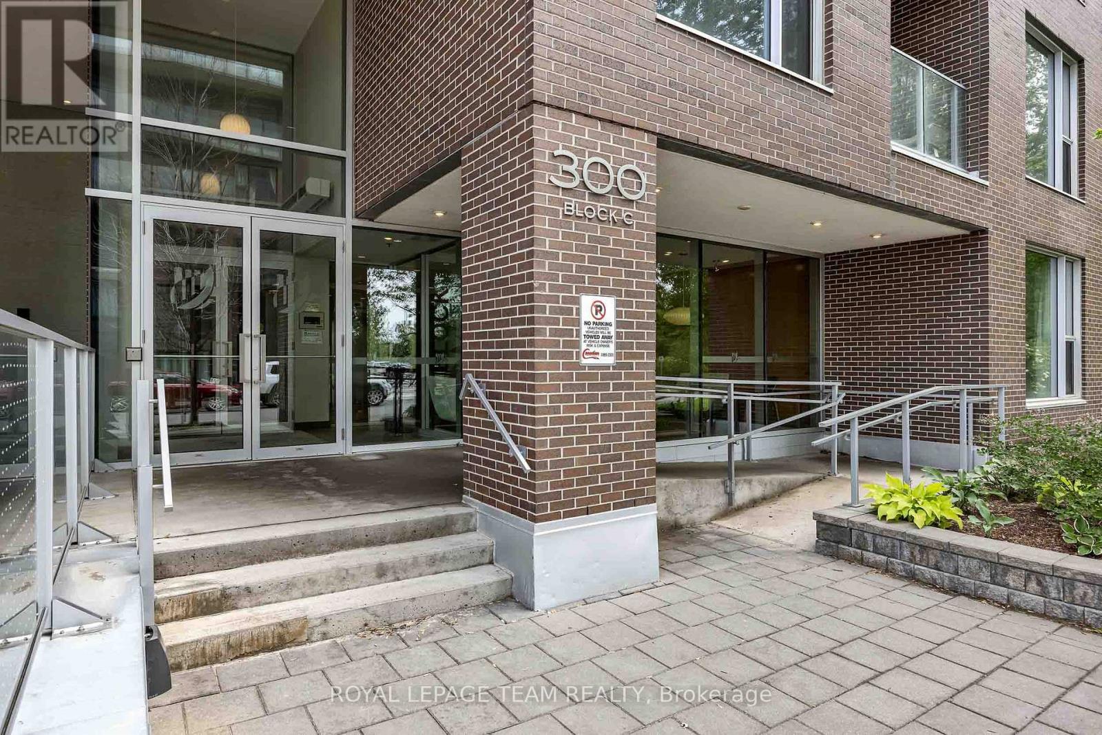 324 - 300c Lett Street, Ottawa, Ontario  K1R 0A8 - Photo 7 - X13446052