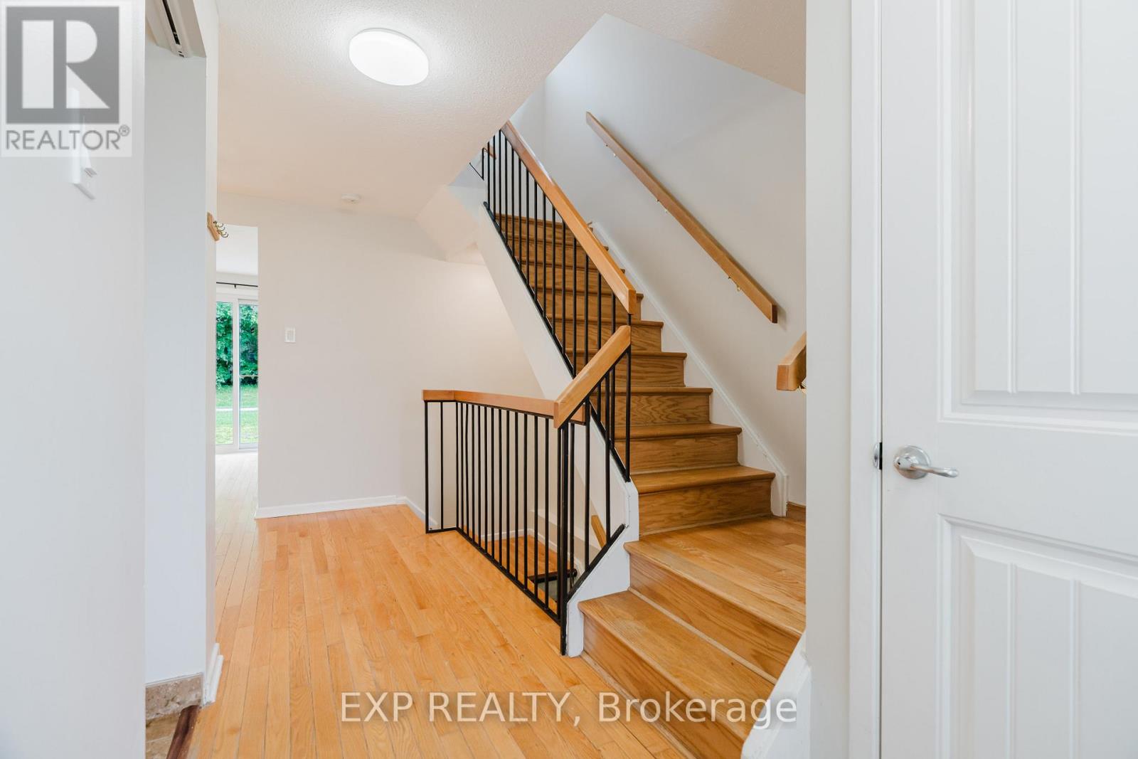 1127 Avignon Court, Ottawa, Ontario  K1C 2M2 - Photo 8 - X13446124