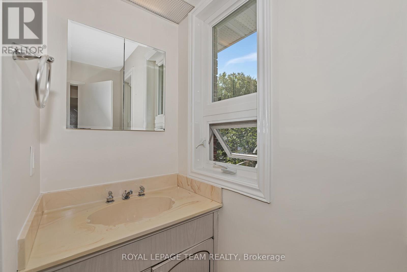 1825 Yale Avenue, Ottawa, Ontario  K1H 6S3 - Photo 28 - X13446176