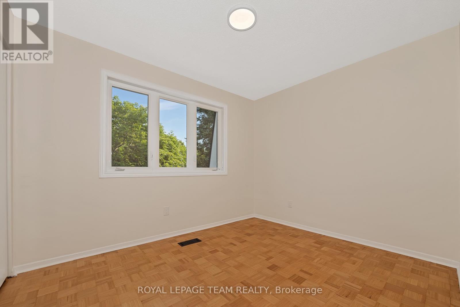 1825 Yale Avenue, Ottawa, Ontario  K1H 6S3 - Photo 35 - X13446176