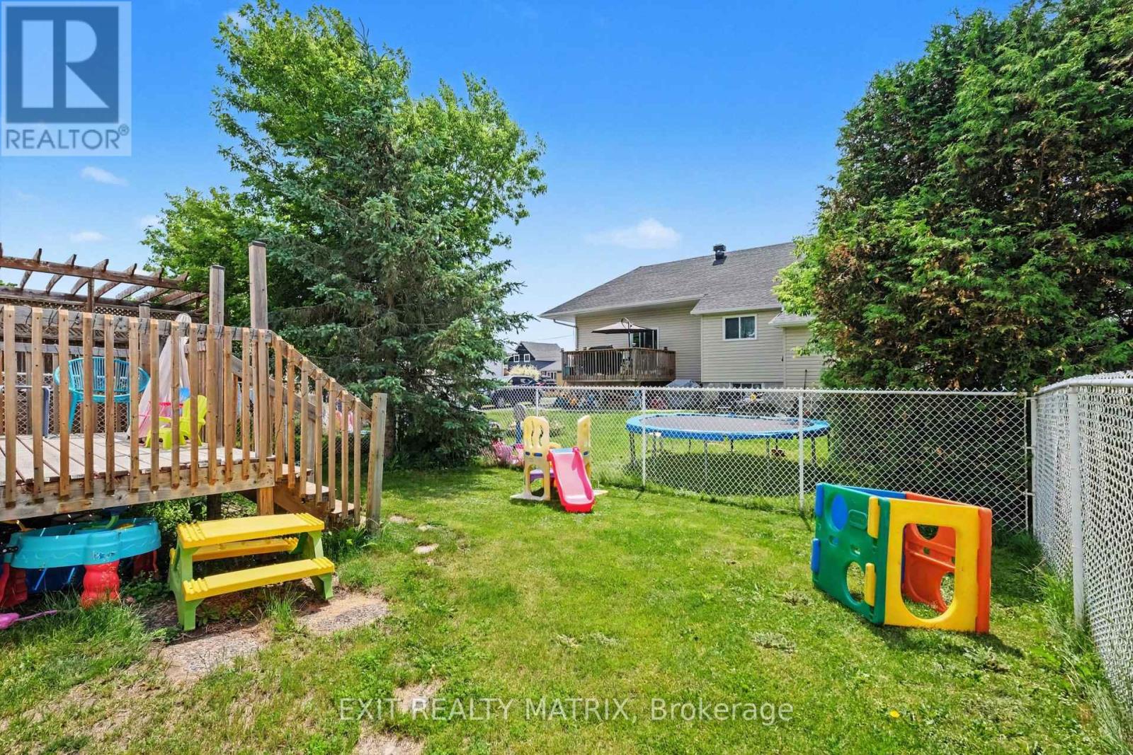 B - 15 Blais Street, Russell, Ontario  K0A 1W0 - Photo 29 - X13446254