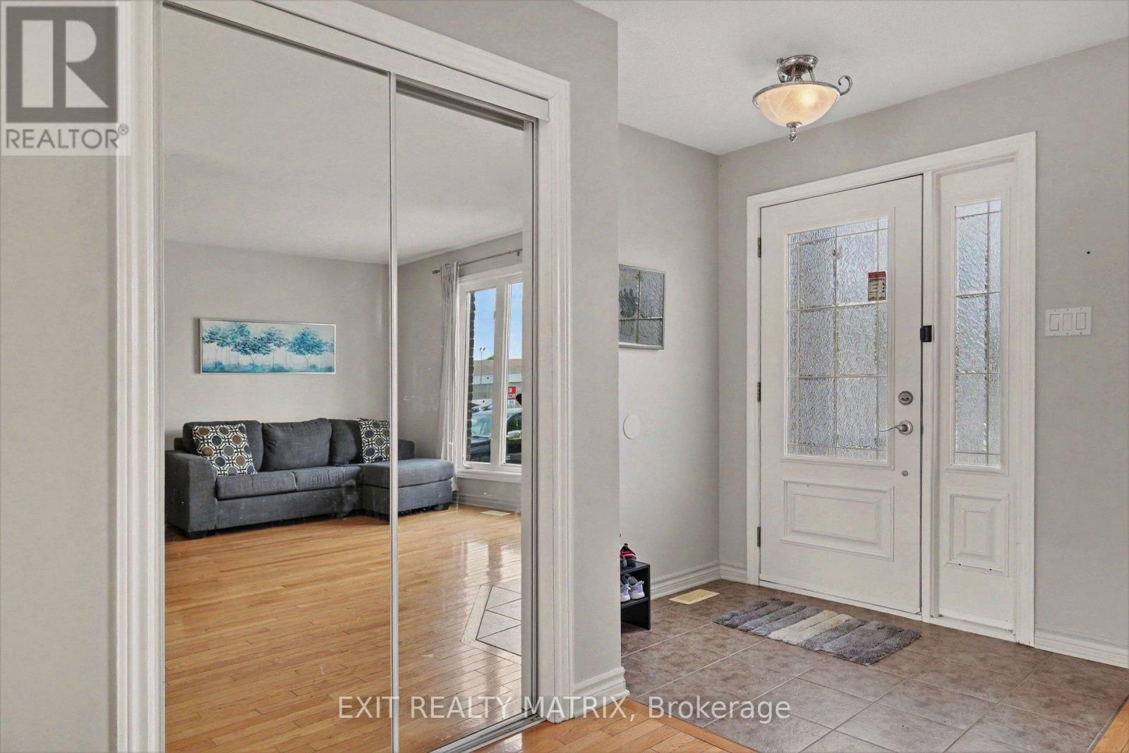 B - 15 Blais Street, Russell, Ontario  K0A 1W0 - Photo 3 - X13446254
