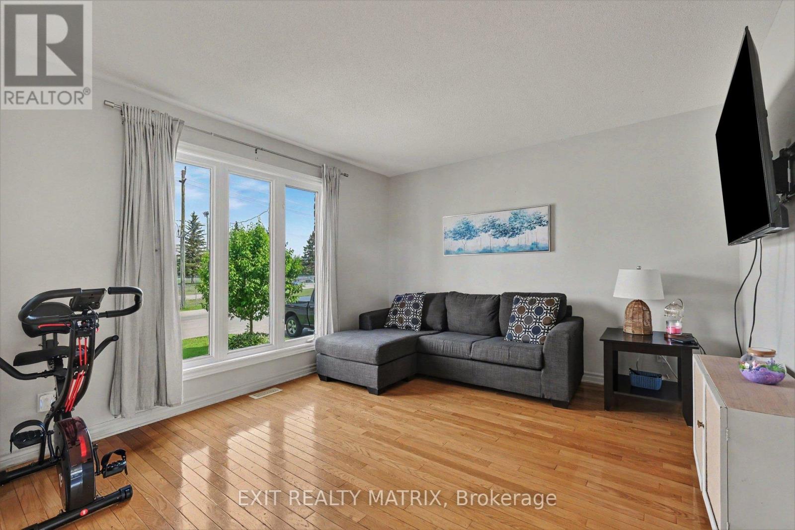 B - 15 Blais Street, Russell, Ontario  K0A 1W0 - Photo 5 - X13446254