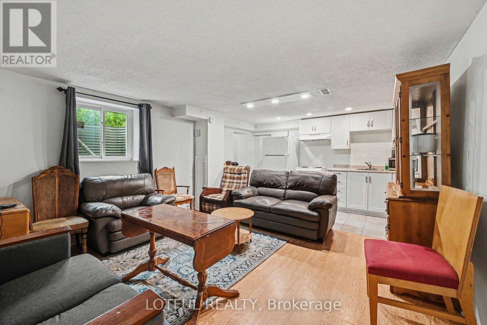3 - 2427 Chasseur Avenue, Ottawa, Ontario  K1V 8E5 - Photo 3 - X13446430