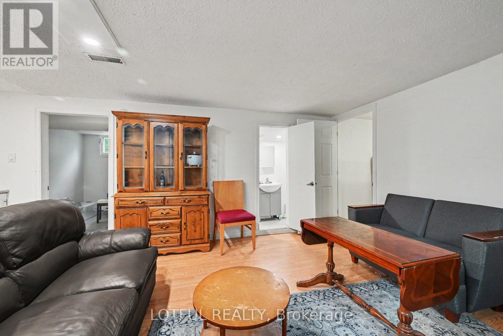 3 - 2427 Chasseur Avenue, Ottawa, Ontario  K1V 8E5 - Photo 5 - X13446430