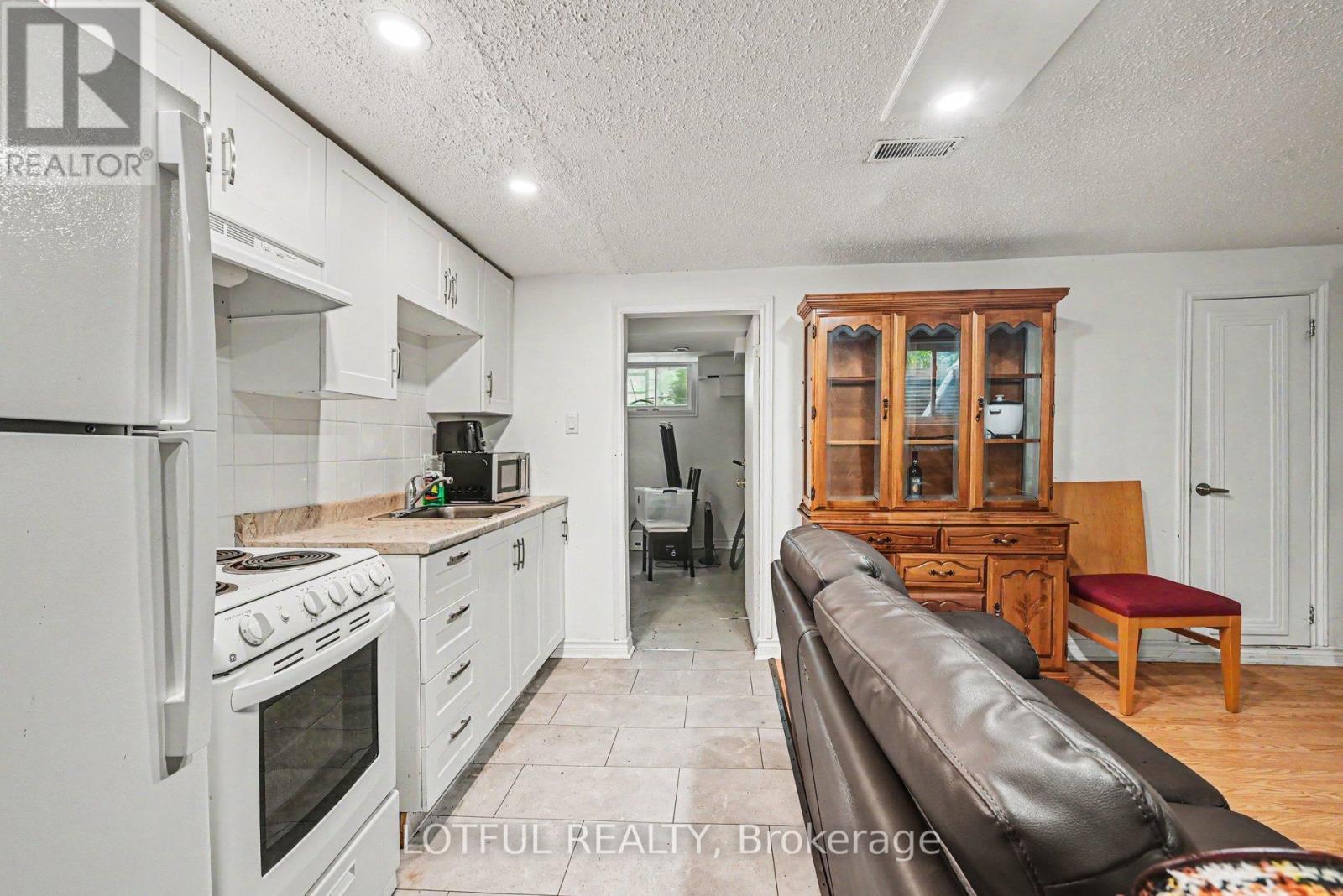 3 - 2427 Chasseur Avenue, Ottawa, Ontario  K1V 8E5 - Photo 7 - X13446430