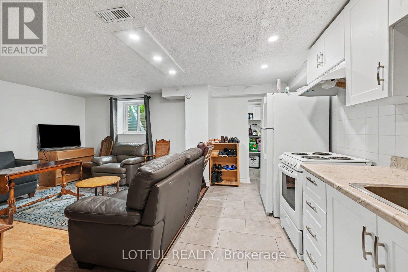 3 - 2427 Chasseur Avenue, Ottawa, Ontario  K1V 8E5 - Photo 8 - X13446430