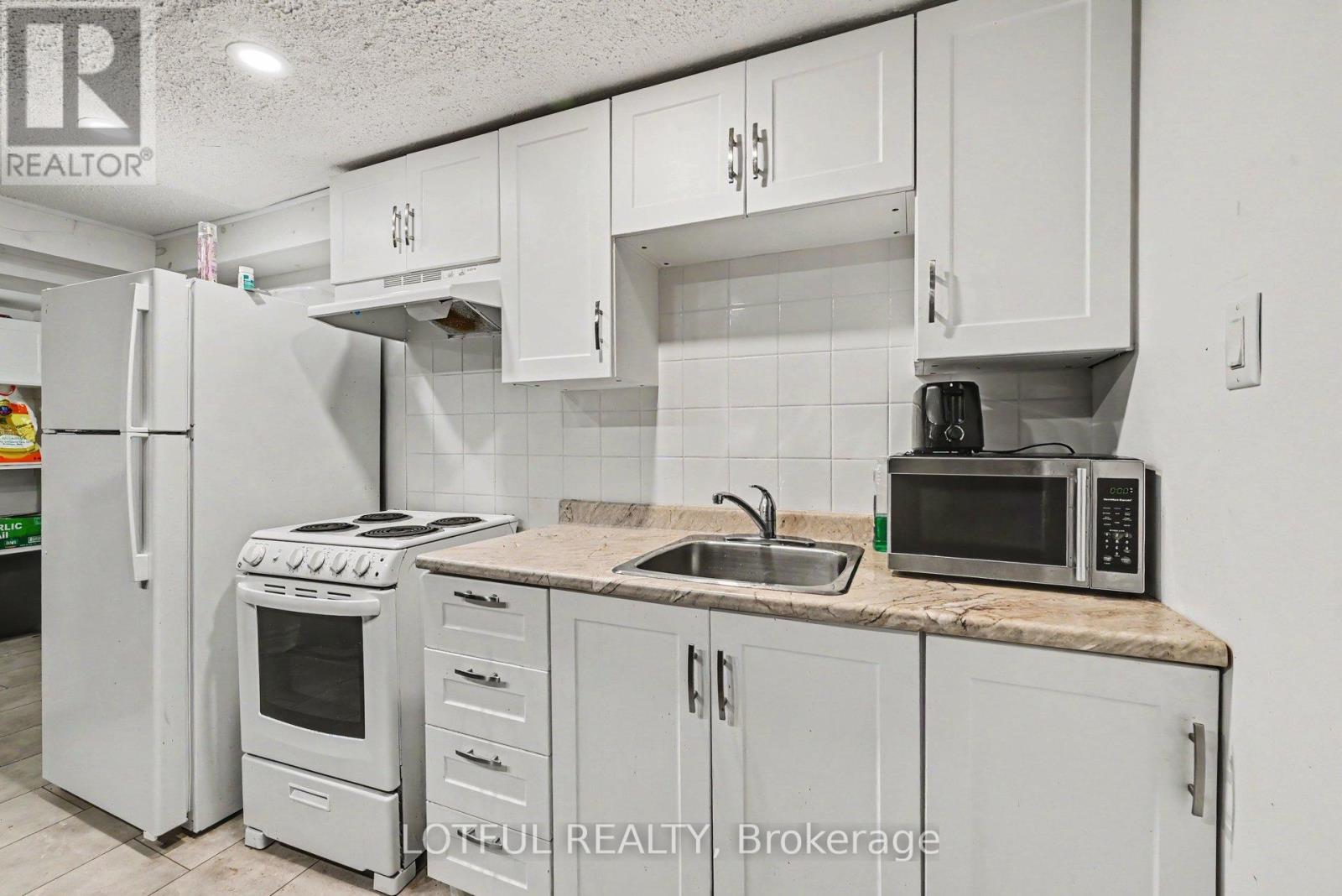 3 - 2427 Chasseur Avenue, Ottawa, Ontario  K1V 8E5 - Photo 9 - X13446430