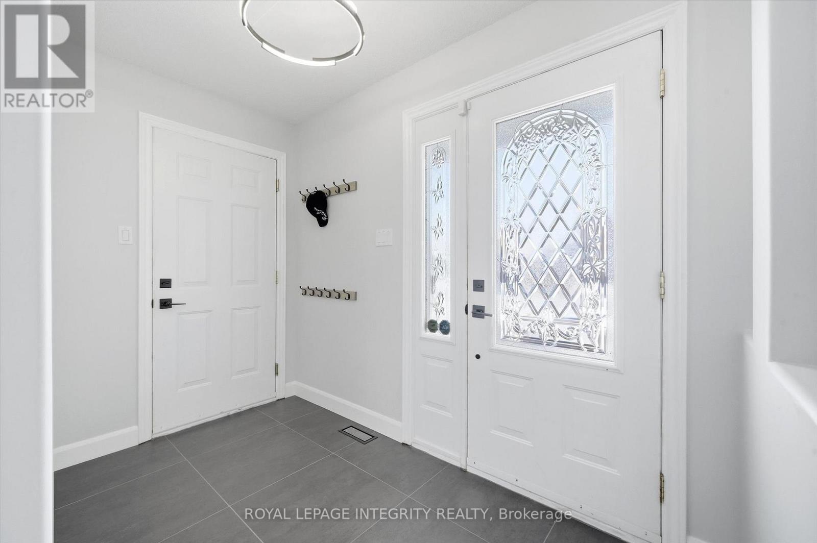 36 Frontenac Boulevard, Russell, Ontario  K0A 1W0 - Photo 5 - X13446708
