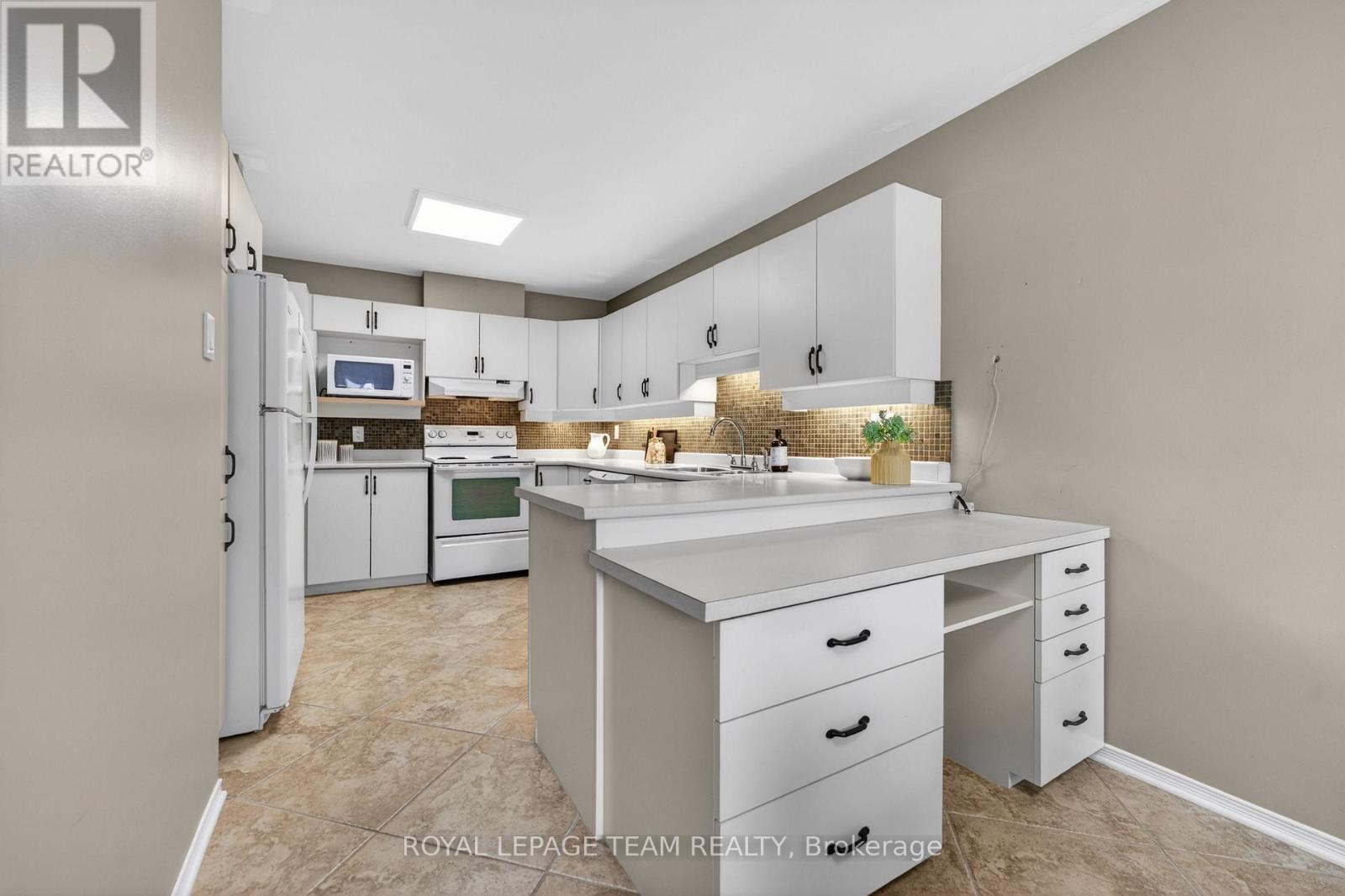 31 - 6 Grand Cedar Court, Ottawa, Ontario  K2S 1C8 - Photo 30 - X13446998