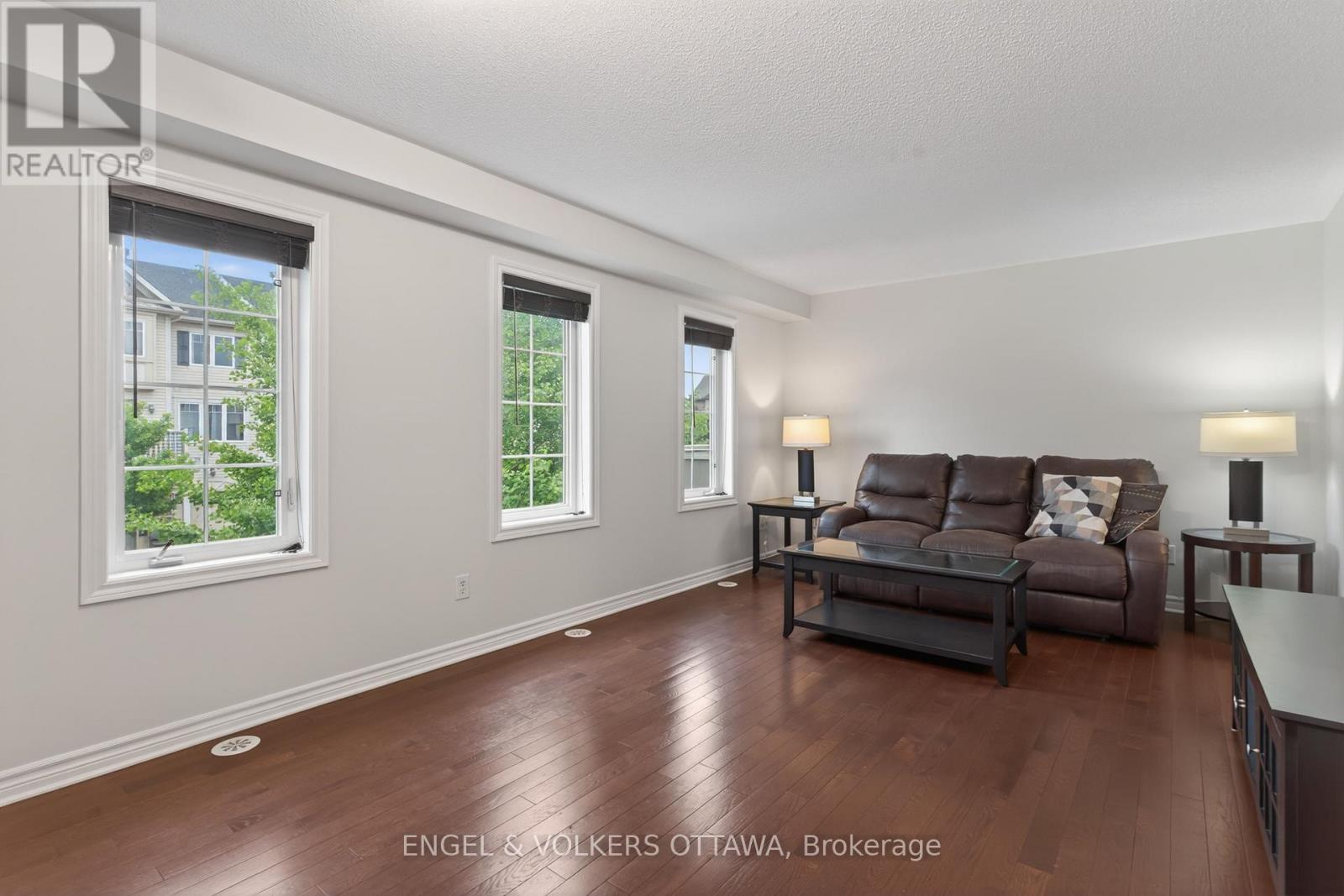 2043 Madrid Avenue, Ottawa, Ontario  K2J 0K1 - Photo 14 - X13447152