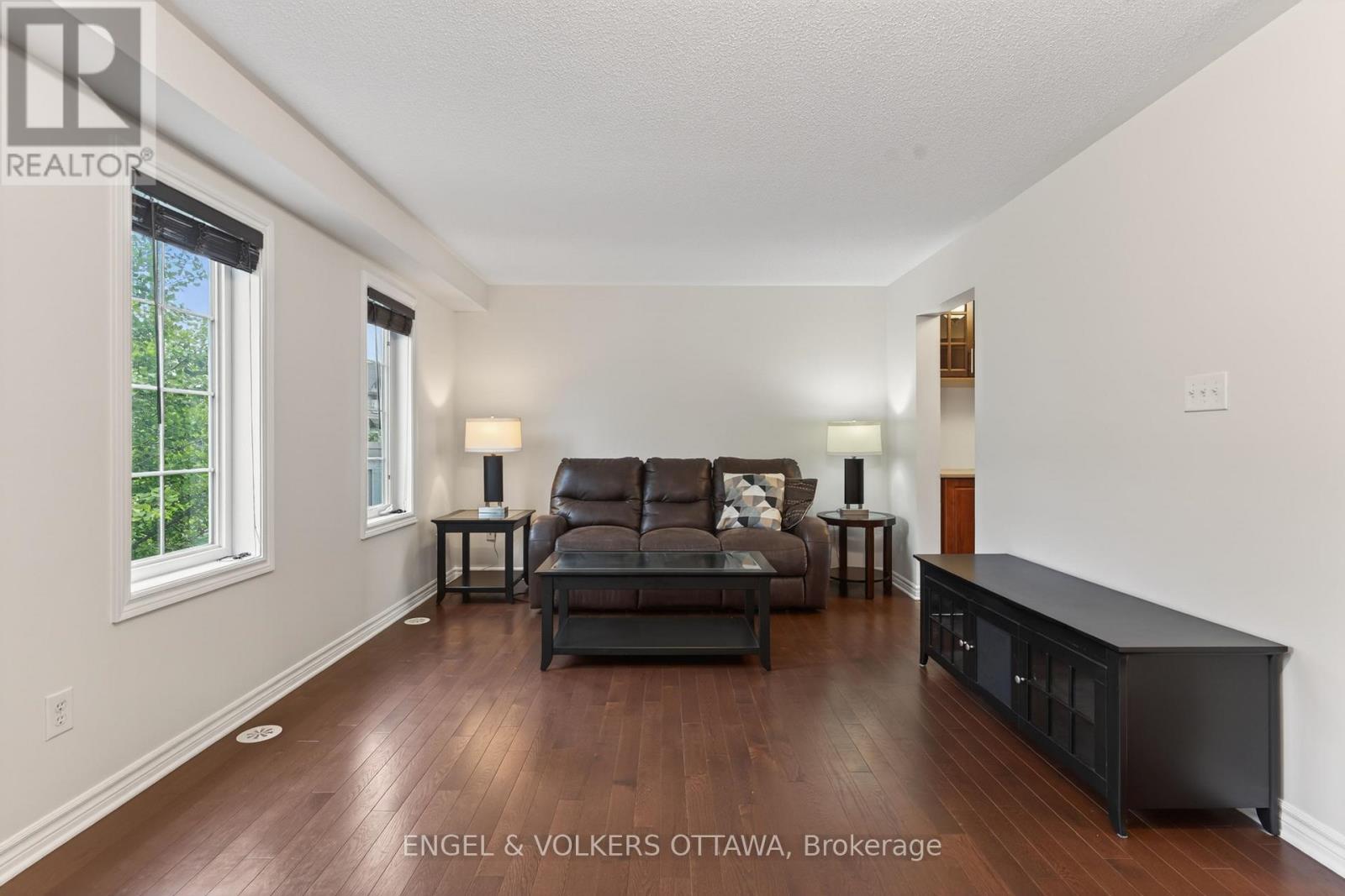 2043 Madrid Avenue, Ottawa, Ontario  K2J 0K1 - Photo 15 - X13447152