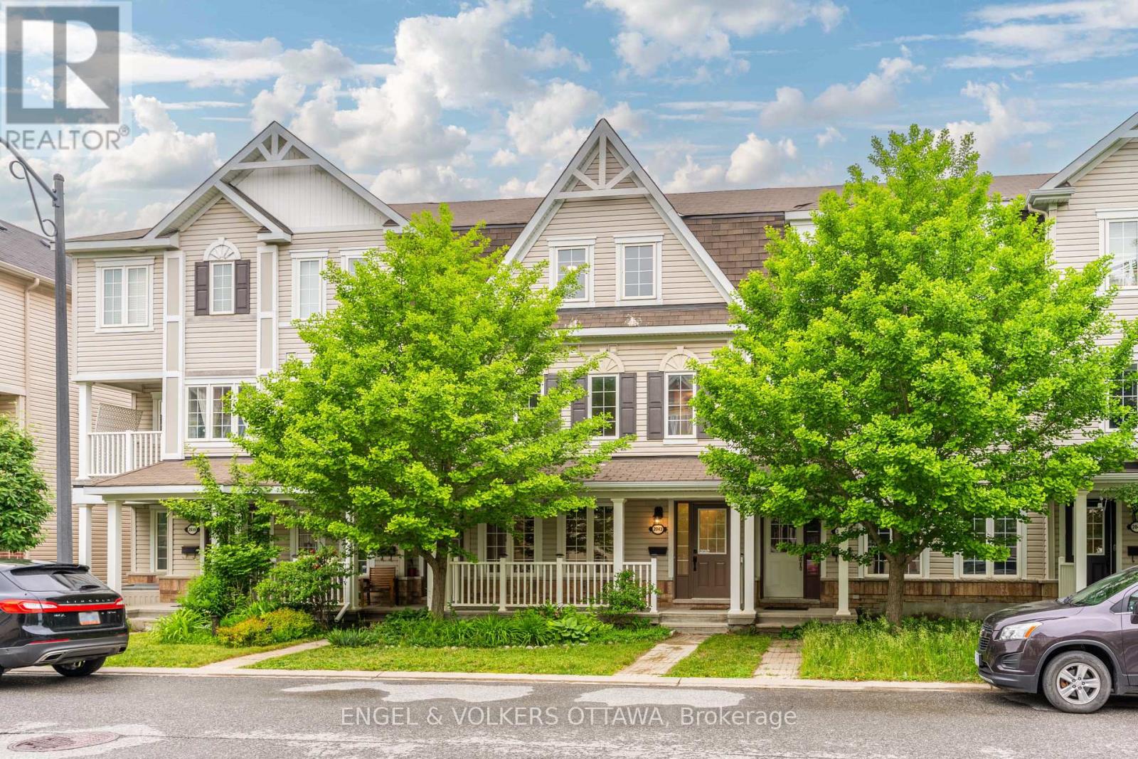 2043 Madrid Avenue, Ottawa, Ontario  K2J 0K1 - Photo 2 - X13447152