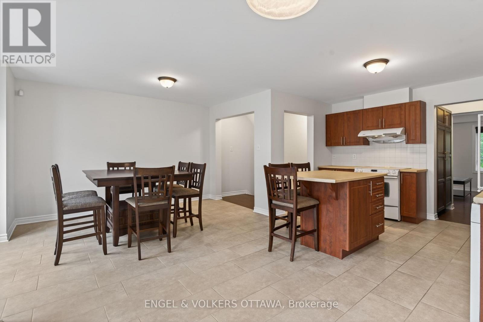 2043 Madrid Avenue, Ottawa, Ontario  K2J 0K1 - Photo 25 - X13447152