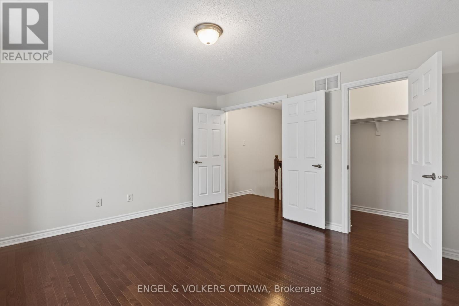 2043 Madrid Avenue, Ottawa, Ontario  K2J 0K1 - Photo 29 - X13447152