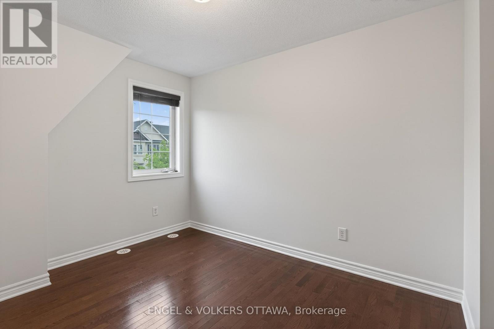 2043 Madrid Avenue, Ottawa, Ontario  K2J 0K1 - Photo 34 - X13447152