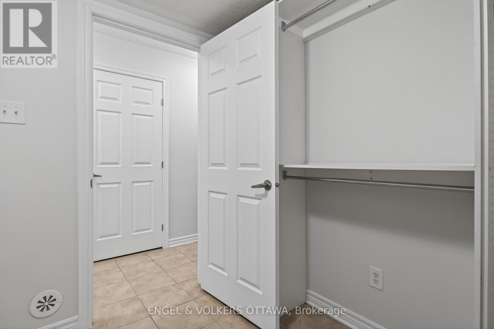 2043 Madrid Avenue, Ottawa, Ontario  K2J 0K1 - Photo 47 - X13447152