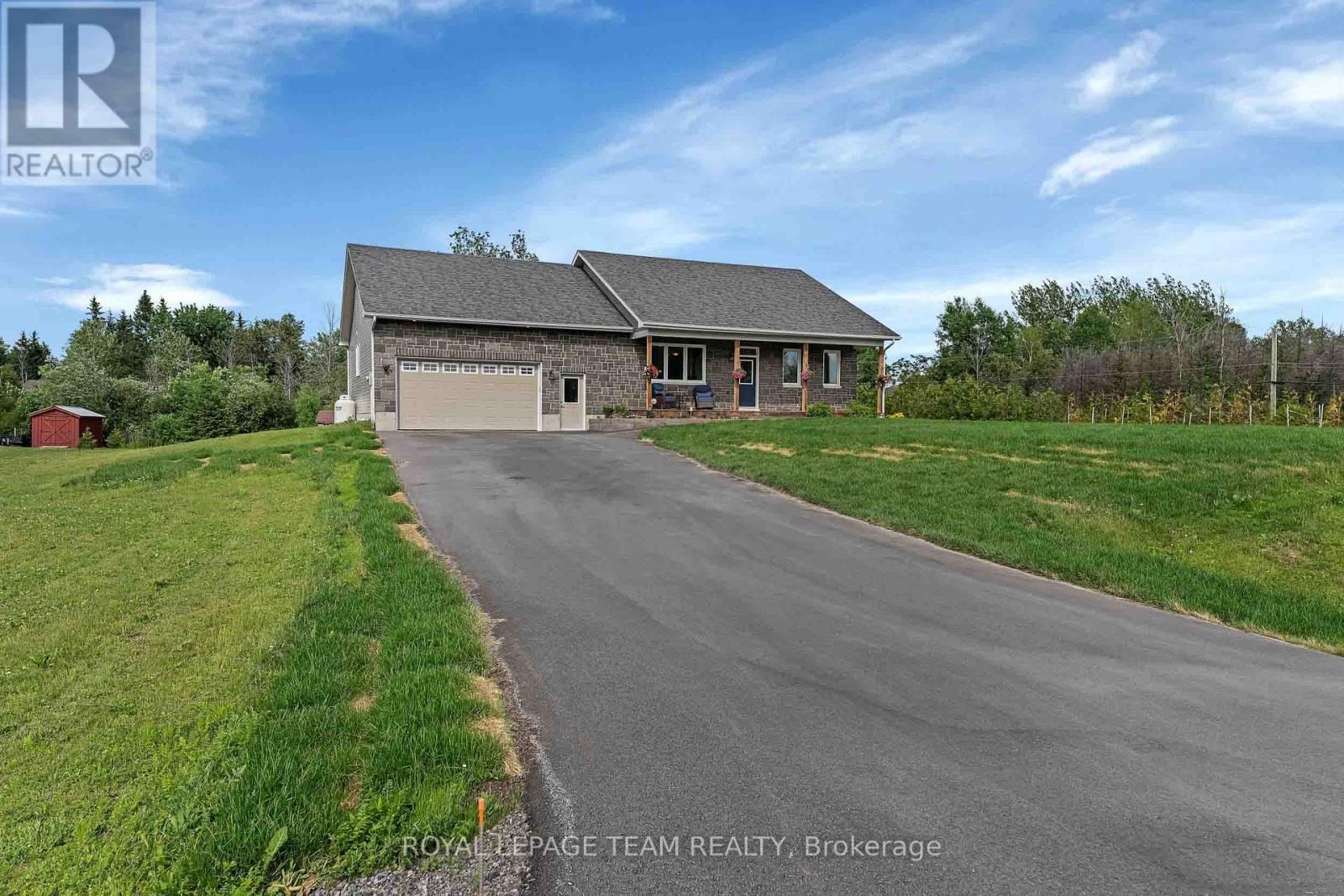 101 Stirling Crescent NE, North Grenville, Ontario  K0G 1J0 - Photo 1 - X13447156