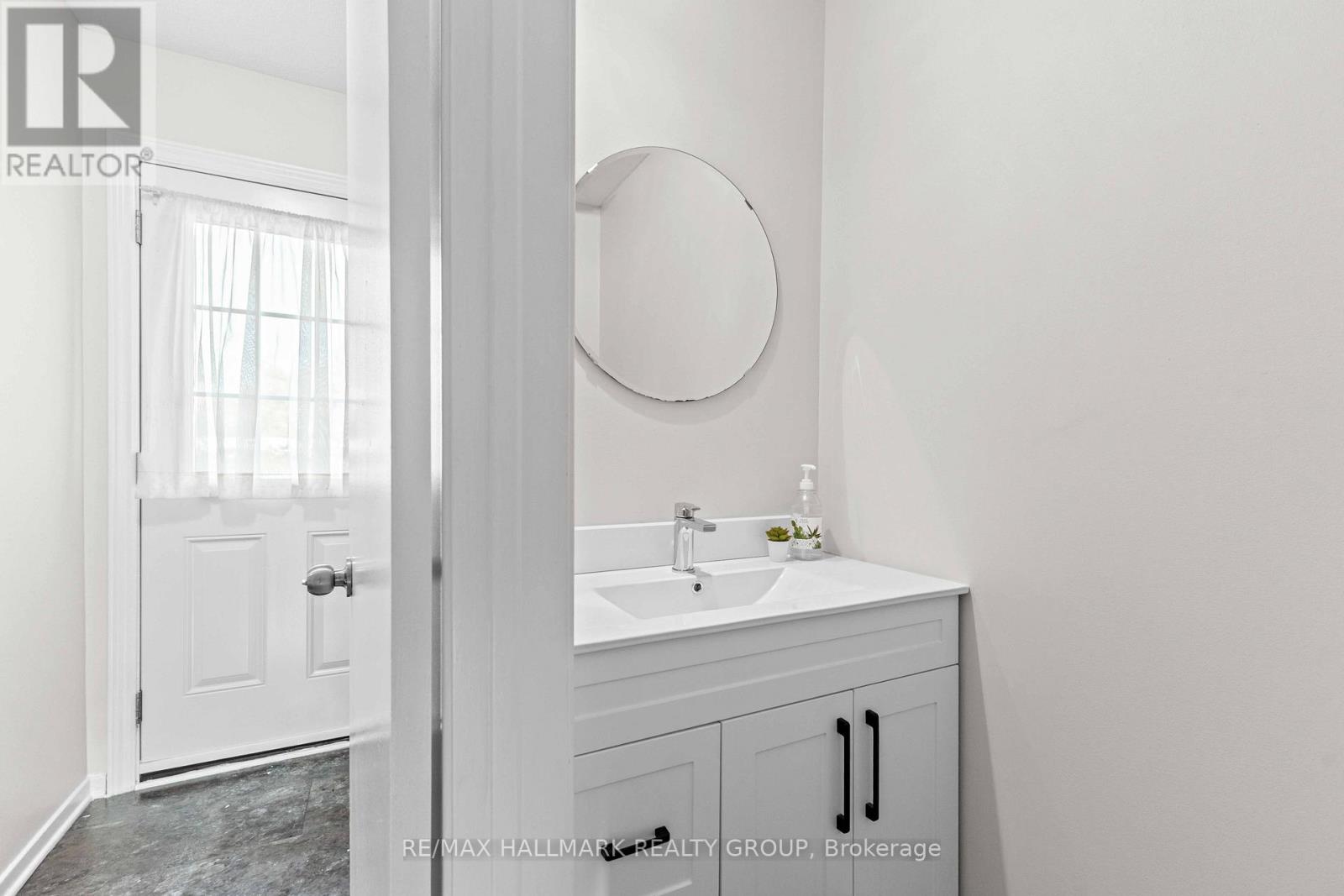 11 - 1160 Shillington Avenue, Ottawa, Ontario  K1Z 7Z4 - Photo 2 - X13447186