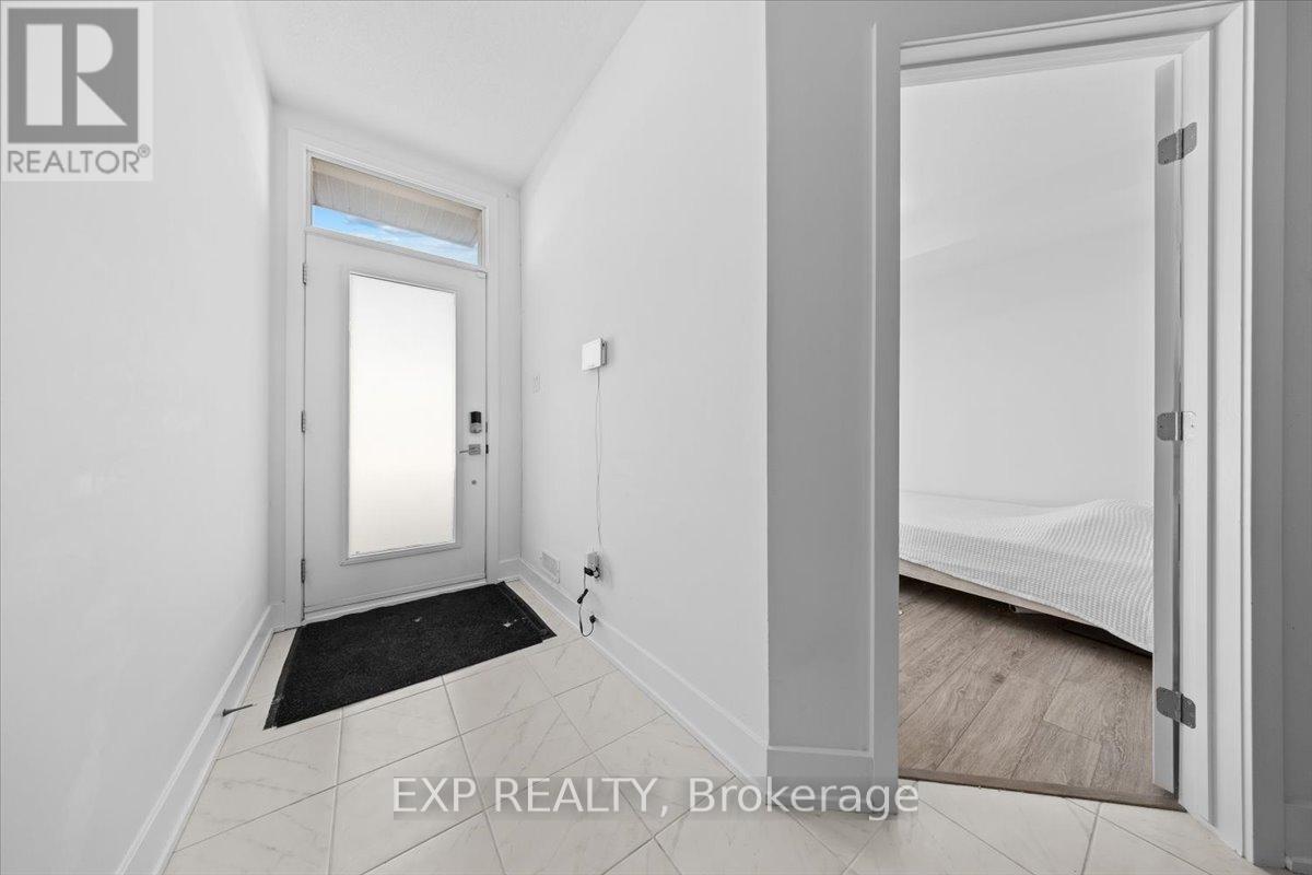 1410 Hemlock Road, Ottawa, Ontario  K1K 5A8 - Photo 5 - X13447210
