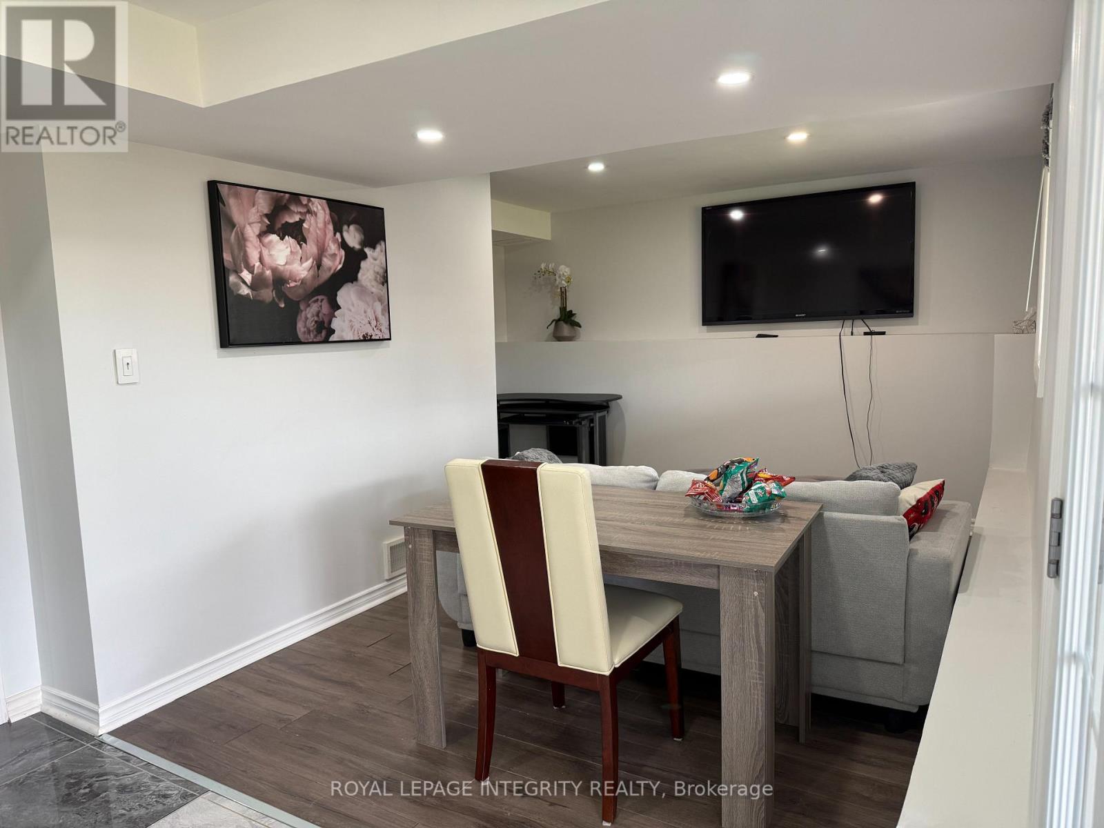 219 Lucinda Crescent, Ottawa, Ontario  K1W 0A1 - Photo 4 - X13447614