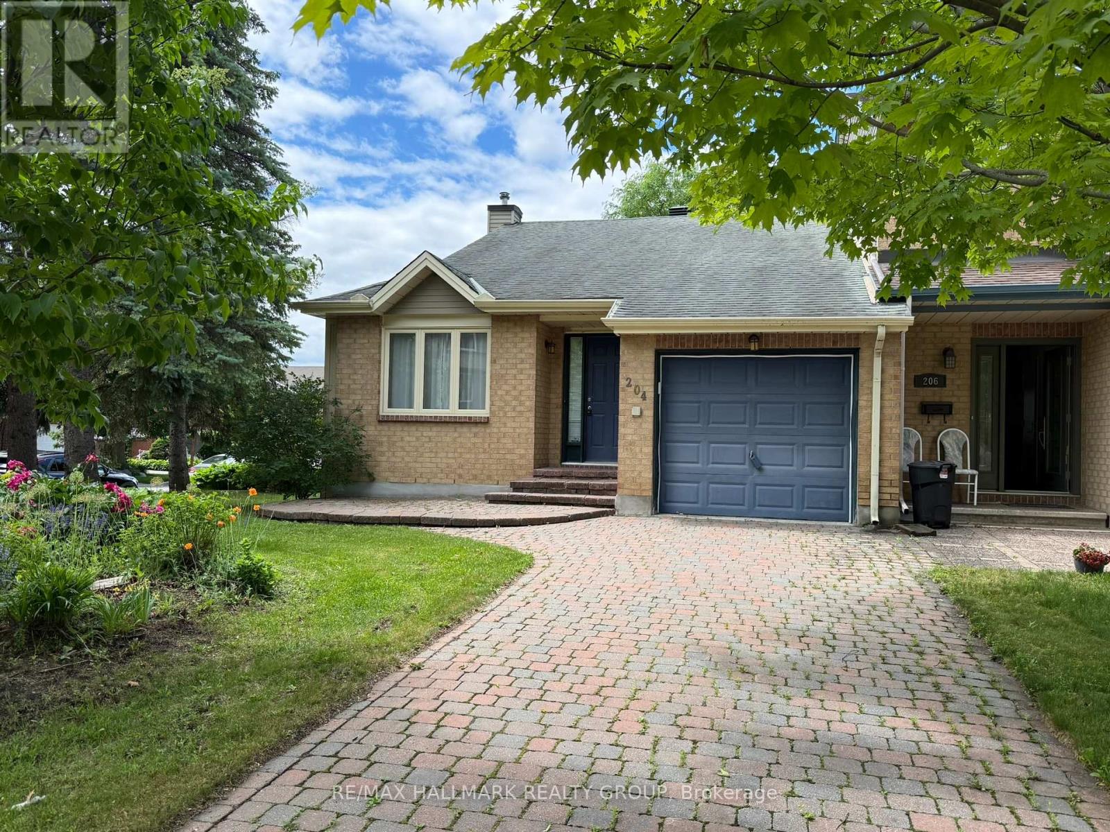 204 DUNBARTON COURT, Ottawa, Ontario