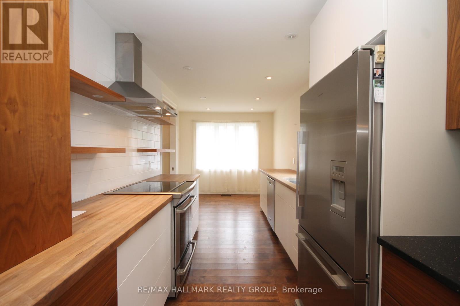 204 Dunbarton Court, Ottawa, Ontario  K1K 4L7 - Photo 4 - X13447622