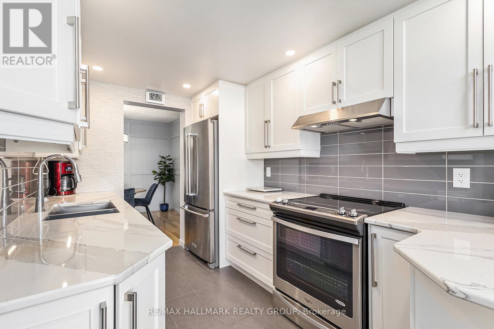1019 Candlewood Street, Ottawa, Ontario  K4A 5E7 - Photo 3 - X13447684