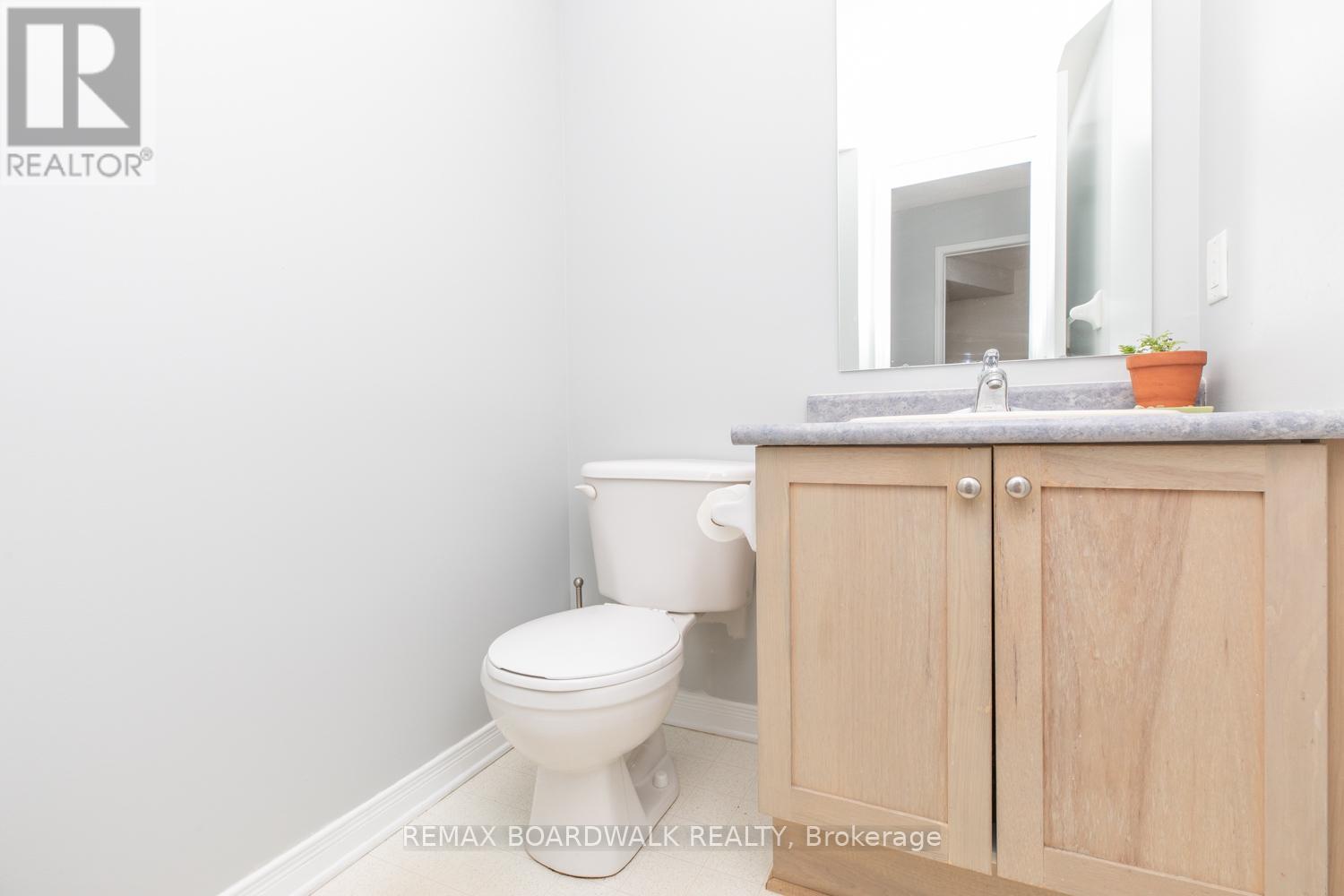 112 Wharhol Private, Ottawa, Ontario  K2H 1G6 - Photo 12 - X13447858