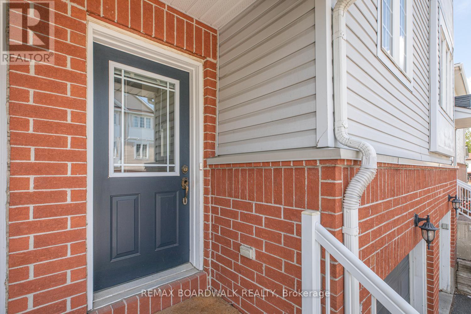 112 Wharhol Private, Ottawa, Ontario  K2H 1G6 - Photo 2 - X13447858