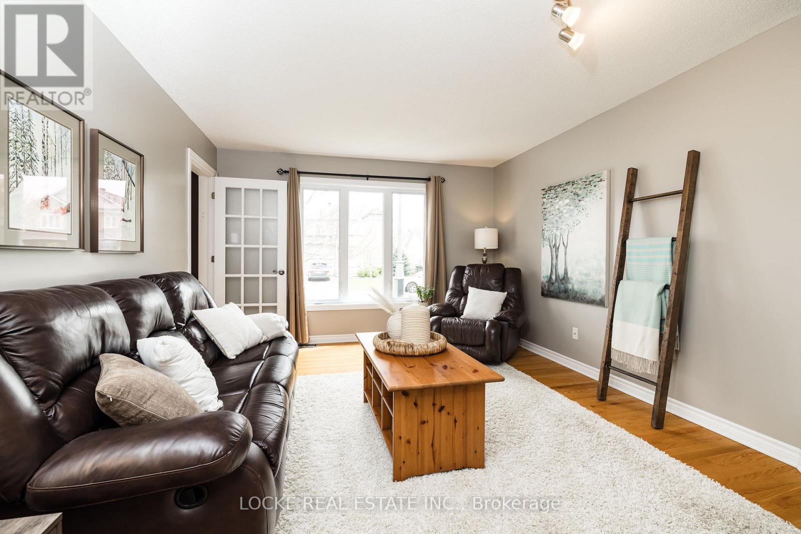 20 Pebblemill Lane, Russell, Ontario  K4R 0A8 - Photo 6 - X13448202